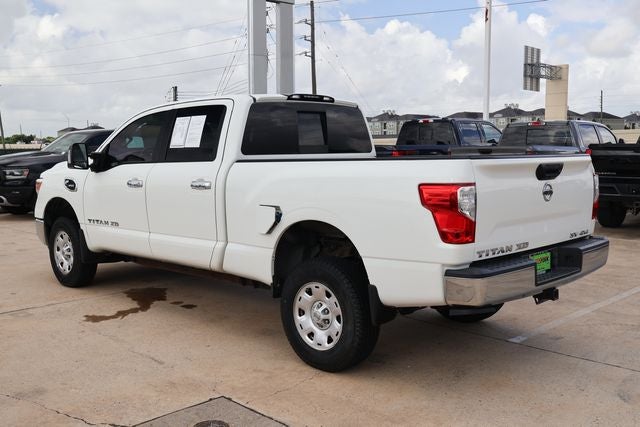 2018 Nissan TITAN XD SV