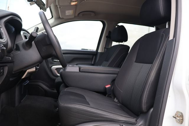 2018 Nissan TITAN XD SV