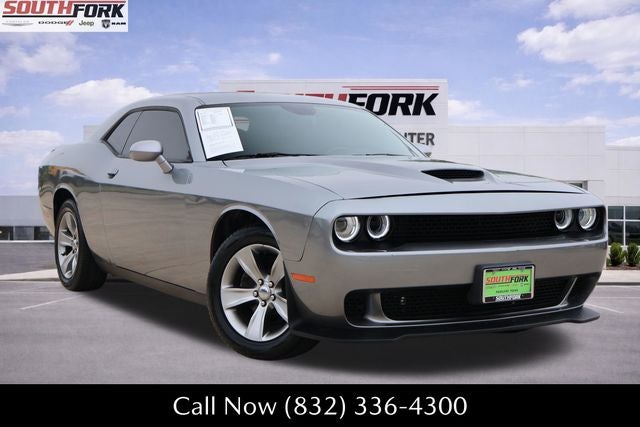 2018 Dodge Challenger SXT's photo