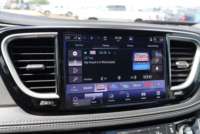 2026 Chrysler Pacifica Select
