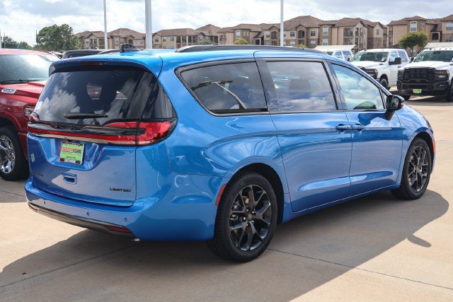 2027 Chrysler Pacifica Limited