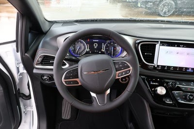 2026 Chrysler Pacifica Pinnacle