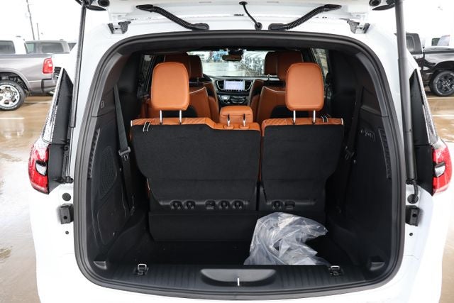 2026 Chrysler Pacifica Pinnacle