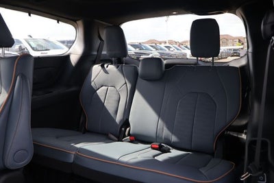 2027 Chrysler Pacifica Pinnacle