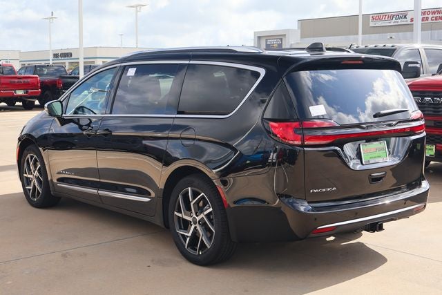 2027 Chrysler Pacifica Pinnacle