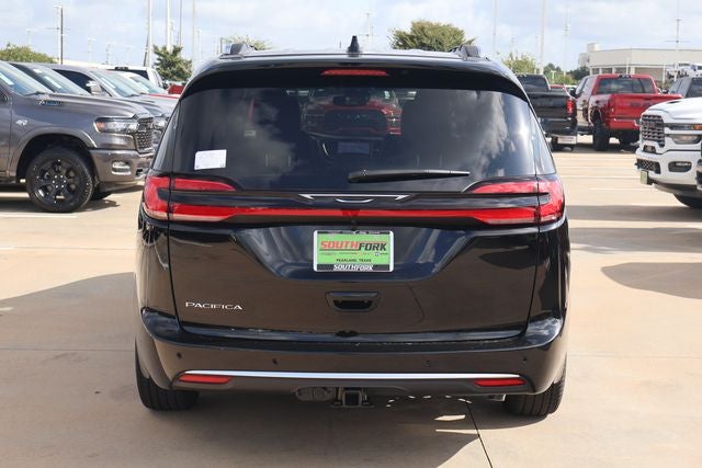2027 Chrysler Pacifica Pinnacle