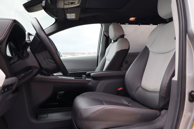 2024 Toyota Sienna XSE 8 Passenger