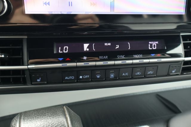 2024 Toyota Sienna XSE 8 Passenger