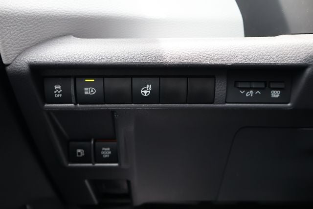 2024 Toyota Sienna XSE 8 Passenger