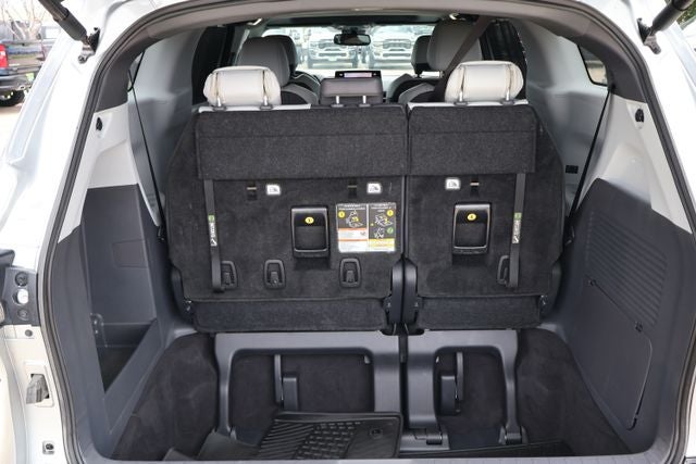 2024 Toyota Sienna XSE 8 Passenger