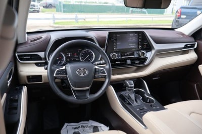2022 Toyota Highlander XLE
