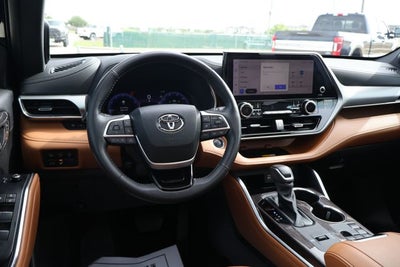 2024 Toyota Highlander Platinum