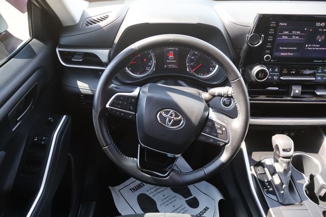 2021 Toyota Highlander LE