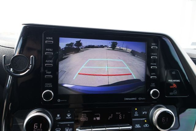 2021 Toyota Highlander LE