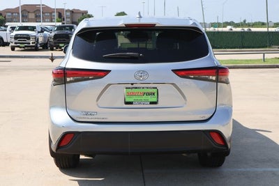 2021 Toyota Highlander LE
