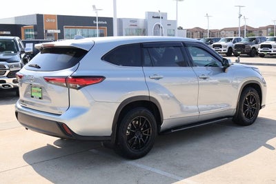 2021 Toyota Highlander LE