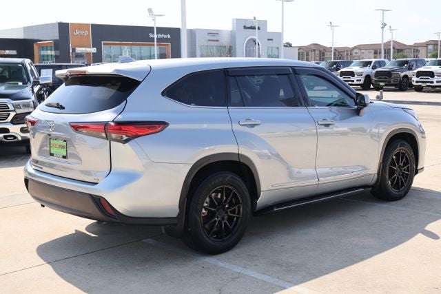2021 Toyota Highlander LE