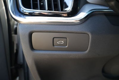 2024 Volvo S60 B5 Core Dark Theme