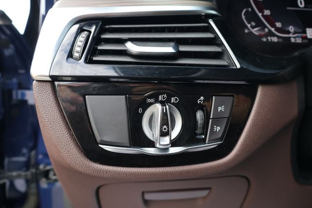 2022 BMW 540 540i