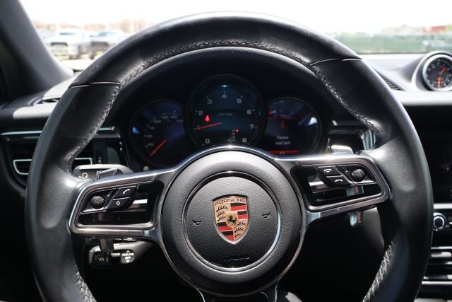 2020 Porsche Macan Base