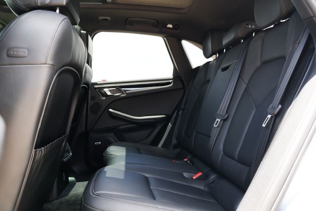 2020 Porsche Macan Base