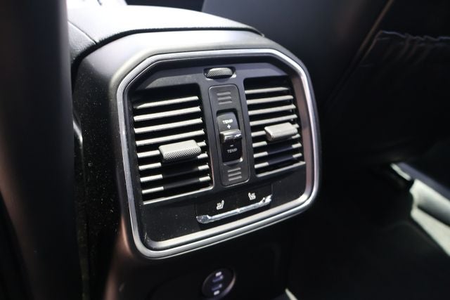 2020 Porsche Macan Base