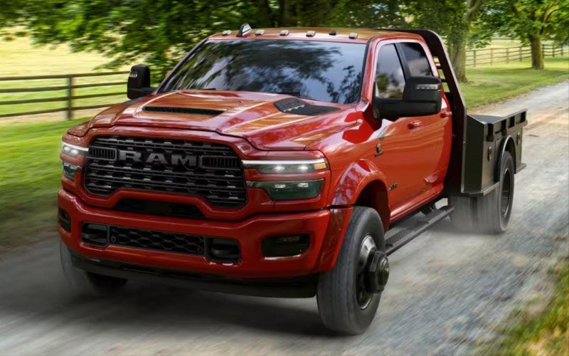 2027ram5500chassiscab-exterior-01